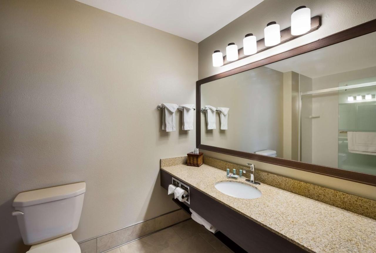 Best Western Vermillion Inn Экстерьер фото