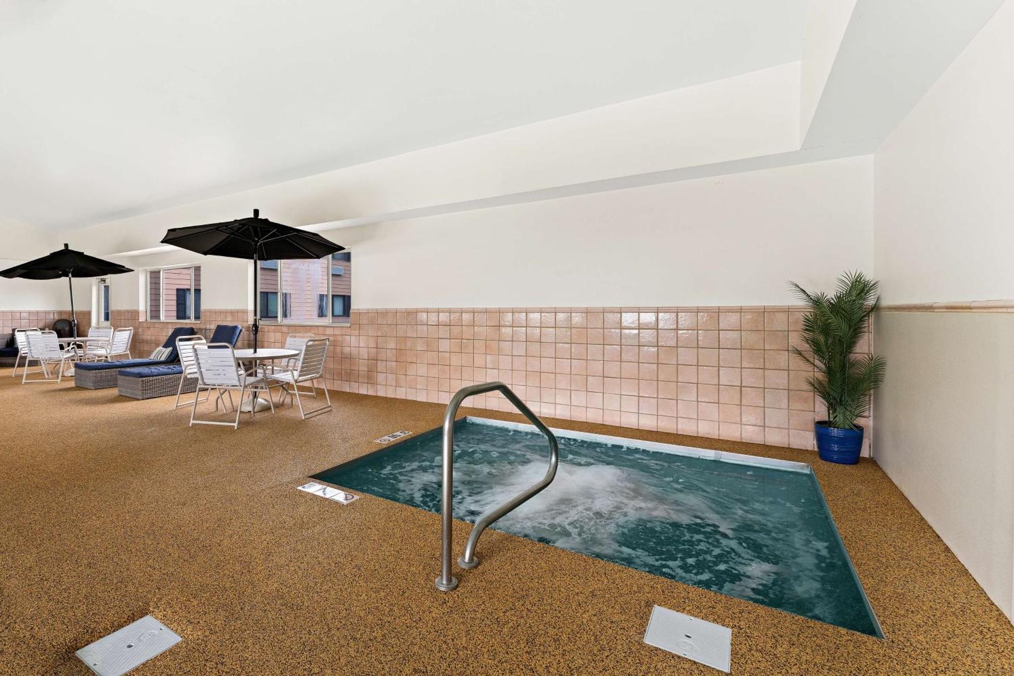 Best Western Vermillion Inn Экстерьер фото